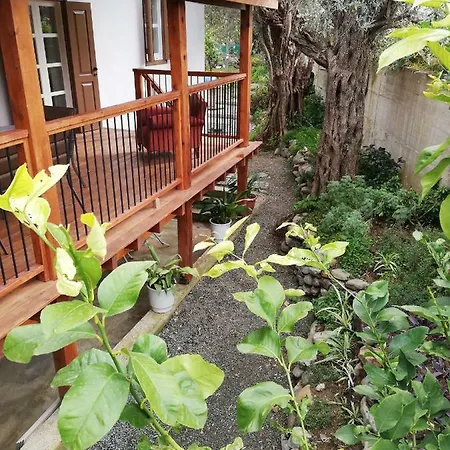 Stis Andronikis Holiday home