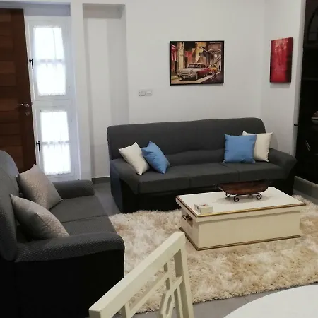 Stis Andronikis Holiday home *